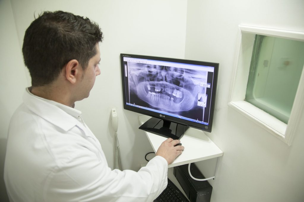 x-ray of the jaw, mandible, odontology-